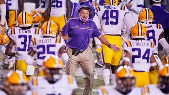 Brennan throws 4 TD passes, No. 20 LSU beats Vanderbilt 41-7