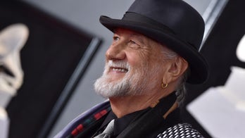 Mick Fleetwood recreates viral ‘Dreams’ TikTok video