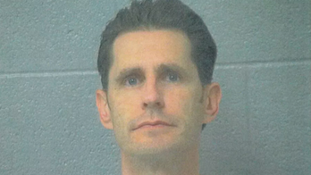 Woman kidnapped saved by locksmith after writing 911 on her hand