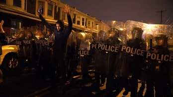 Protesters raid shops, ATMs after Philadelphia police shooting