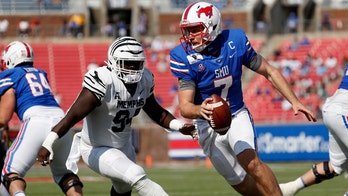 SMU gets late FG for 30-27 win over long-idle No. 25 Memphis