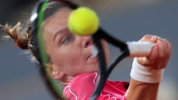 Early-bird Thiem, Halep advance to 4th round at French Open