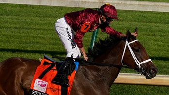 Swiss Skydiver narrowly holds off Authentic to win Preakness Stakes