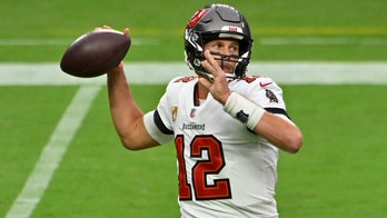 Tom Brady loses it, slams helmet repeatedly