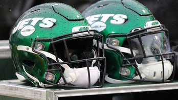 NFLPA investigating cameras in Jets' locker room: report