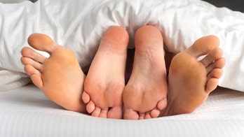 1 in 4 singles admit to having sex with roommates during COVID lockdowns, survey claims