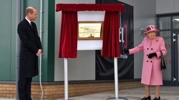 Queen Elizabeth steps out with Prince William for first public engagement since March