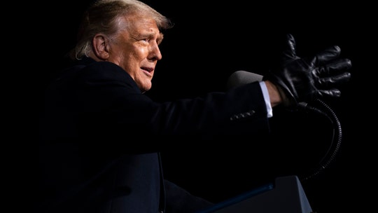 President Trump pitches Nevada voters from Arizona after rally-related fines