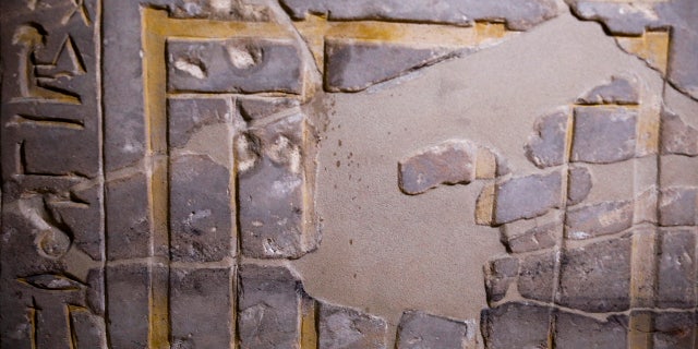Berlin, a stain seen on an Egyptian landmark on Wednesday, October 21, 2020, after being smeared with a liquid inside the Egyptian Museum of the New Museum. (AP Photo / Marcus Schreber)