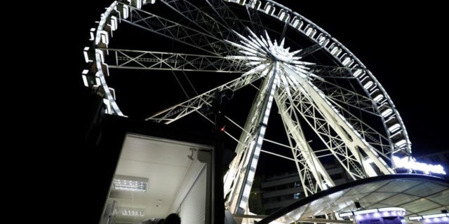 Michelin-starred restaurant Costes moves into the Budapest Eye Ferris wheel during the pandemic. (Reuters/Bernadett Szabo)