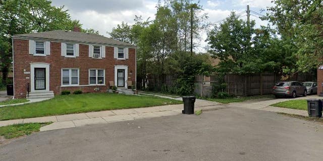 Police say was shot in the 2100 block of East 95th Place in the Jeffery Manor neighborhood of Chicago.