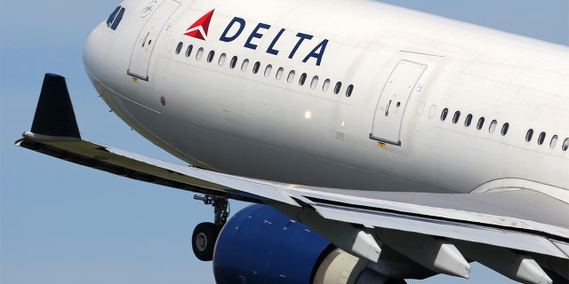 Delta Air Lines announced on Wednesday that it will continue blocking middle seats on flights through the March 30, 2021. (iStock)
