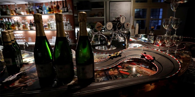 The Czech government shut all restaurants for two weeks to slow down the spread of the coronavirus disease. (REUTERS/David W Cerny)