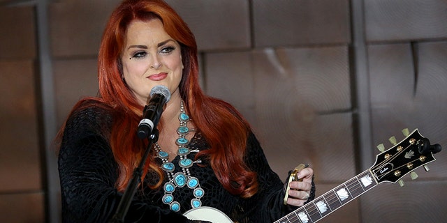 Sanger-liedjieskrywer Wynonna Judd sê sy het haar halfsus Michael genoem.