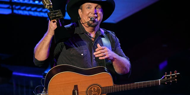 Garth Brooks received the 2010 Grammys on the Hill award.