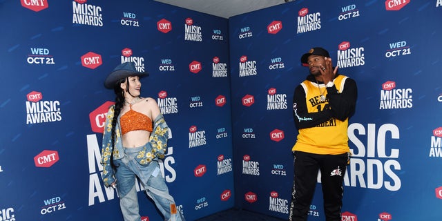 Noah Cyrus and Jimmie Allen performed 'This Is Us.' (Getty Images)