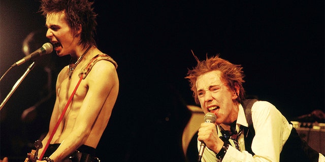 "I know what it's like to stand up for what you think is right." - John Lydon (r.), here with Sid Vicious (l.) in the Sex Pistols on their first and only U.S. tour in 1978.