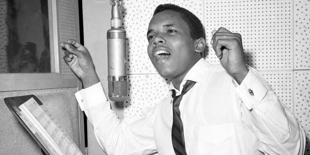 Singer Johnny Nash was best known for his hit 'I Can See Clearly Now.' (Photo by PoPsie Randolph/Michael Ochs Archives/Getty Images)