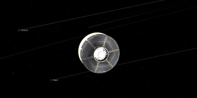 Esta ilustración de la nave espacial Mars 2020 en el espacio interplanetario se generó utilizando imágenes de los ojos de la NASA en el sistema solar. La imagen es del punto medio de la misión entre la Tierra y Marte. (NASA / JPL-Caltech)