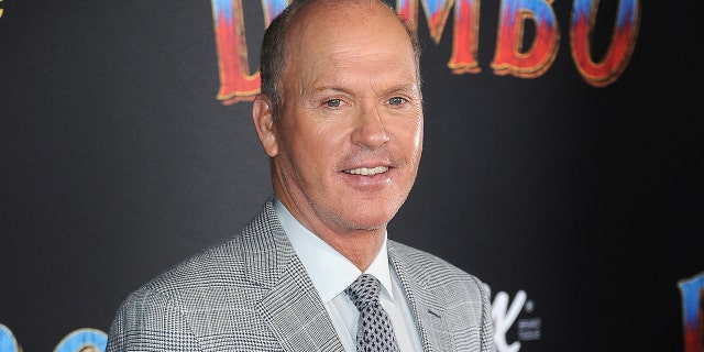 Michael Keaton a discuté de ses sentiments sur les célébrités parlant publiquement de la politique. 