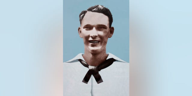 我们. Navy Fireman 3rd Class Warren H. Crim, who was killed in the Pearl Harbor attack.