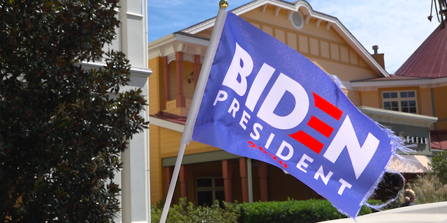 A small flag flying in support of former Vice President Joe Biden sitting atop a golf cart in The Villages (Robert Sherman, Fox News).