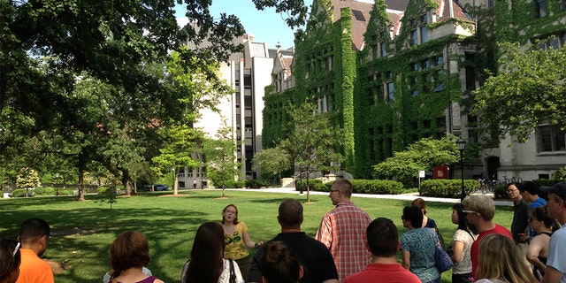 University Of Chicago Students Demand School Give $1 Billion In ...