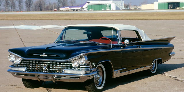 The Electra name was used on a series of models built from 1959 to 1990.