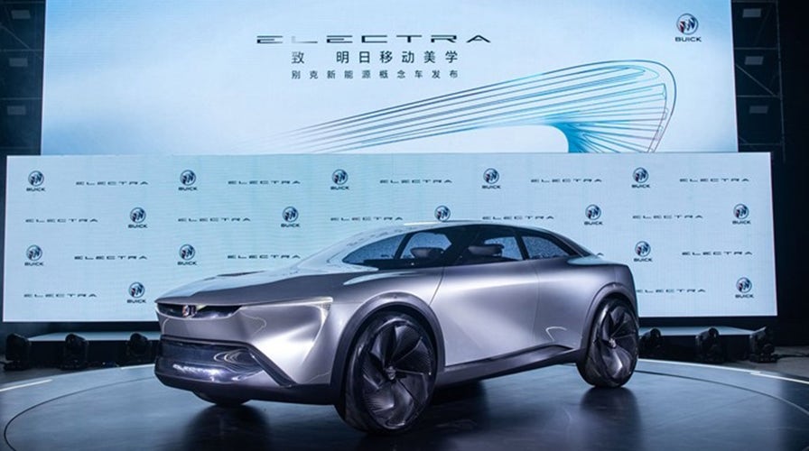 Electric Cadillac Lyriq revealed