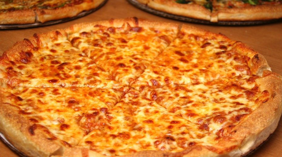 Furloughed San Diego chefs start pizza business	
