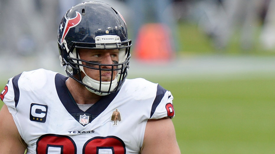 Texans coach responds to JJ Watt's return offer: 'I need to make that call now'