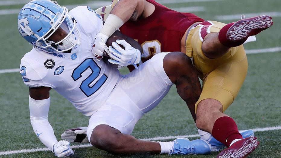 No. 12 North Carolina holds on to beat Boston College 26-22