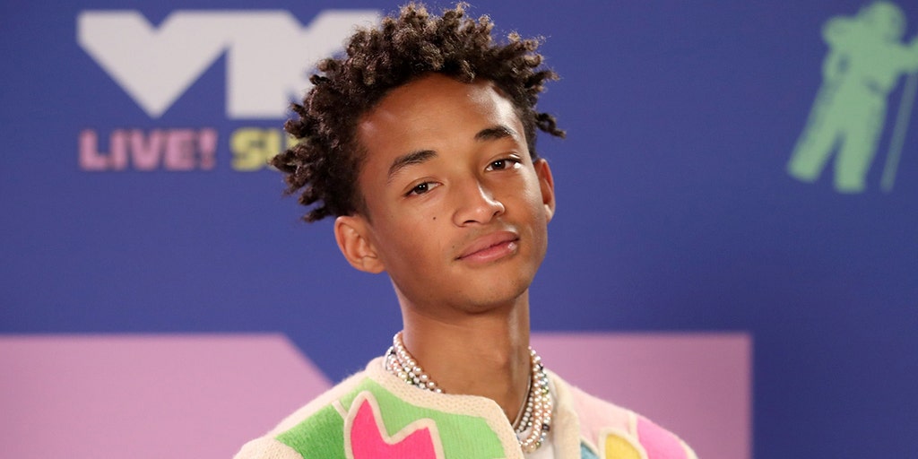 Jaden Smith Wears an Oxygen Mask to Halloween Party, Faces Backlash