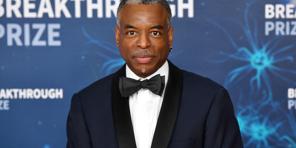 'Jeopardy!': LeVar Burton shares petition to secure
guest-hosting spot