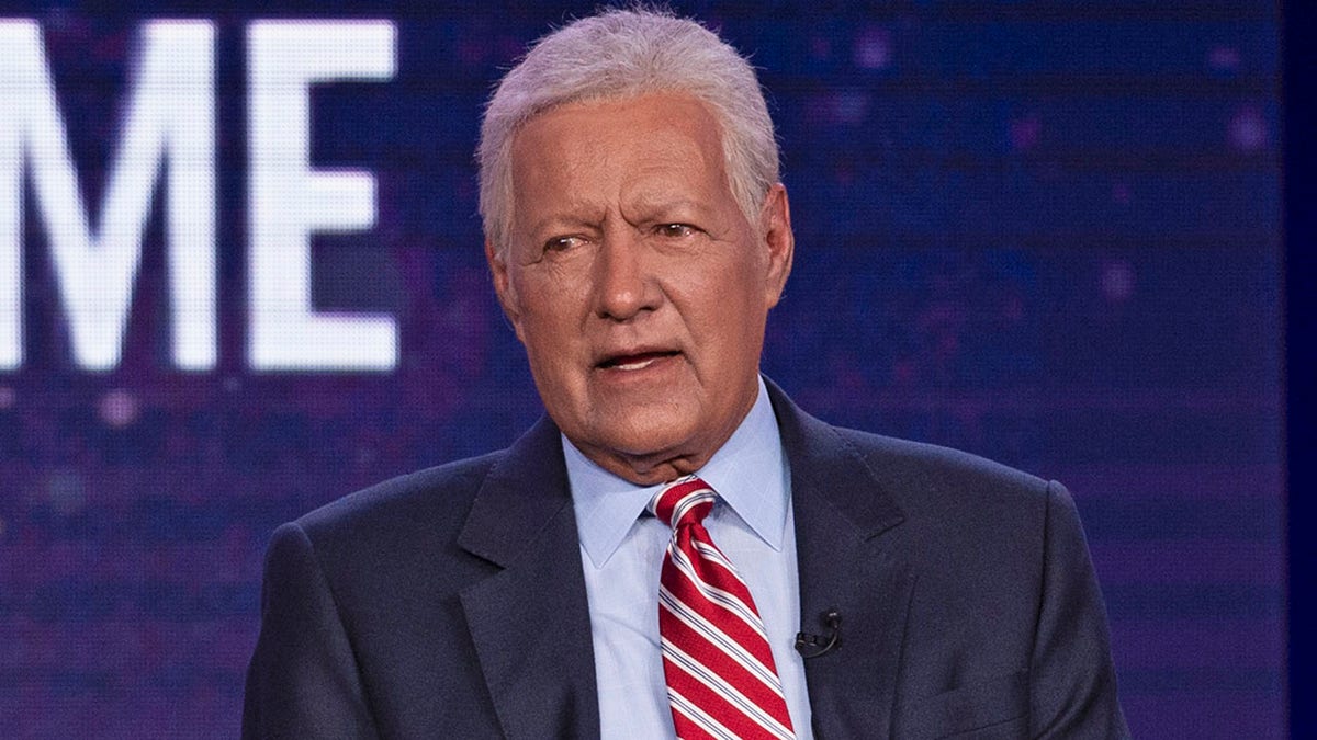 The executive producer of 'Jeopardy!' remembered Alex Trebek as a warrior in his final days.
