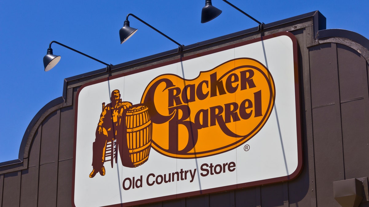 Indianapolis, US - June 17, 2016: Cracker Barrel Old Country Store Location. Cracker Barrel Serves Homestyle Food II
