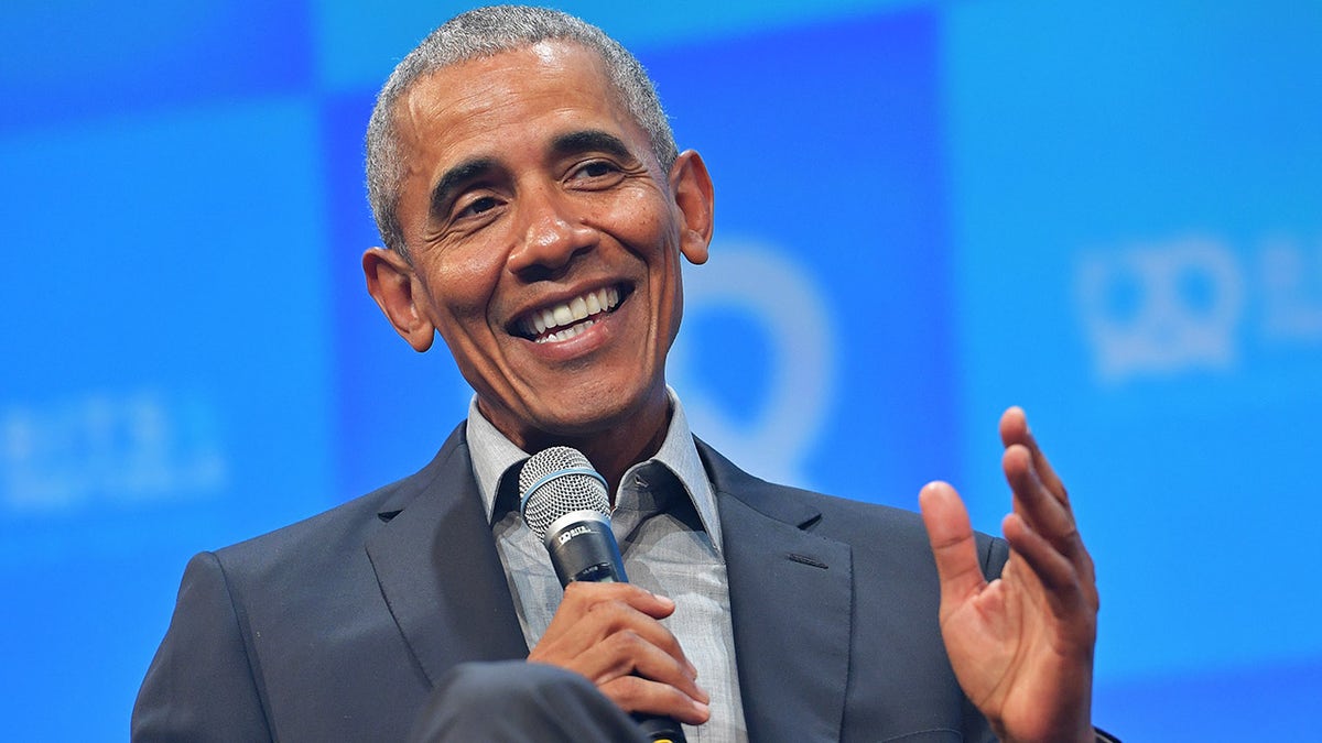 Former U.S. President Barack Obama speaks at the opening of the Bits &amp; Pretzels meetup on September 29, 2019 in Munich, Germany. Obama will campaign in Georgia for Raphael Warnock and Jon Ossoff on Friday. (Photo by Hannes Magerstaedt/Getty Images)