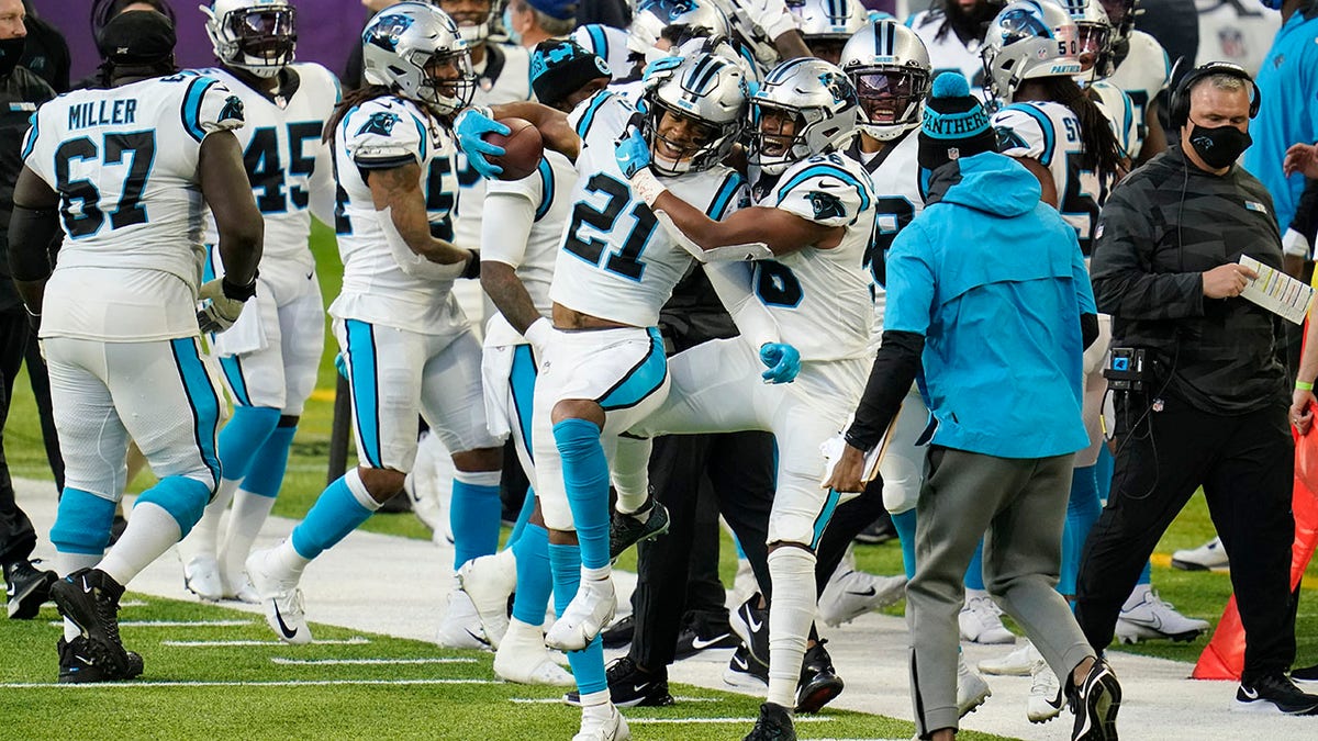 Panthers' Jeremy Chinn scores 2 defensive touchdowns on back-to-back plays