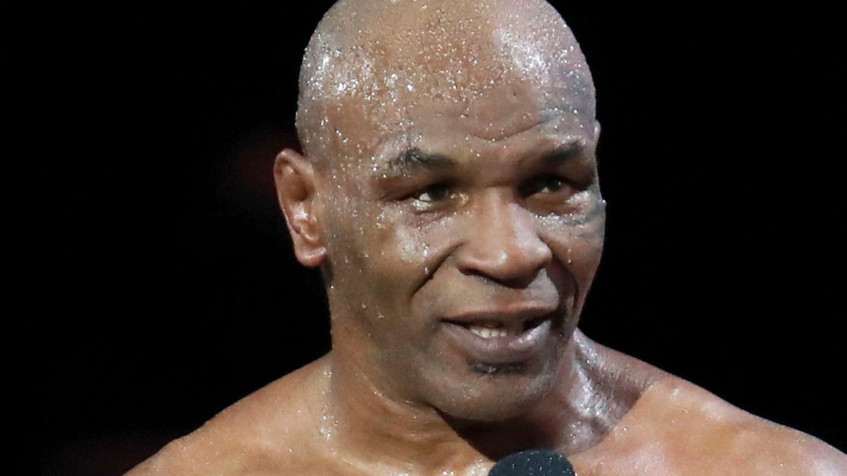 Mike Tyson S Prediction For Jake Paul Tyron Woodley Match Gonna Be A Tough Fight Fox News