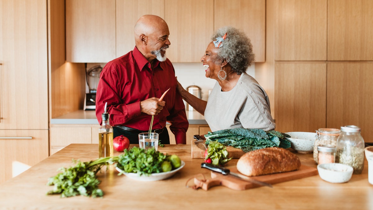 Opt for a diet with more anti-inflammatory foods, like leafy greens and whole grains, for better heart health, researchers say. (iStock)