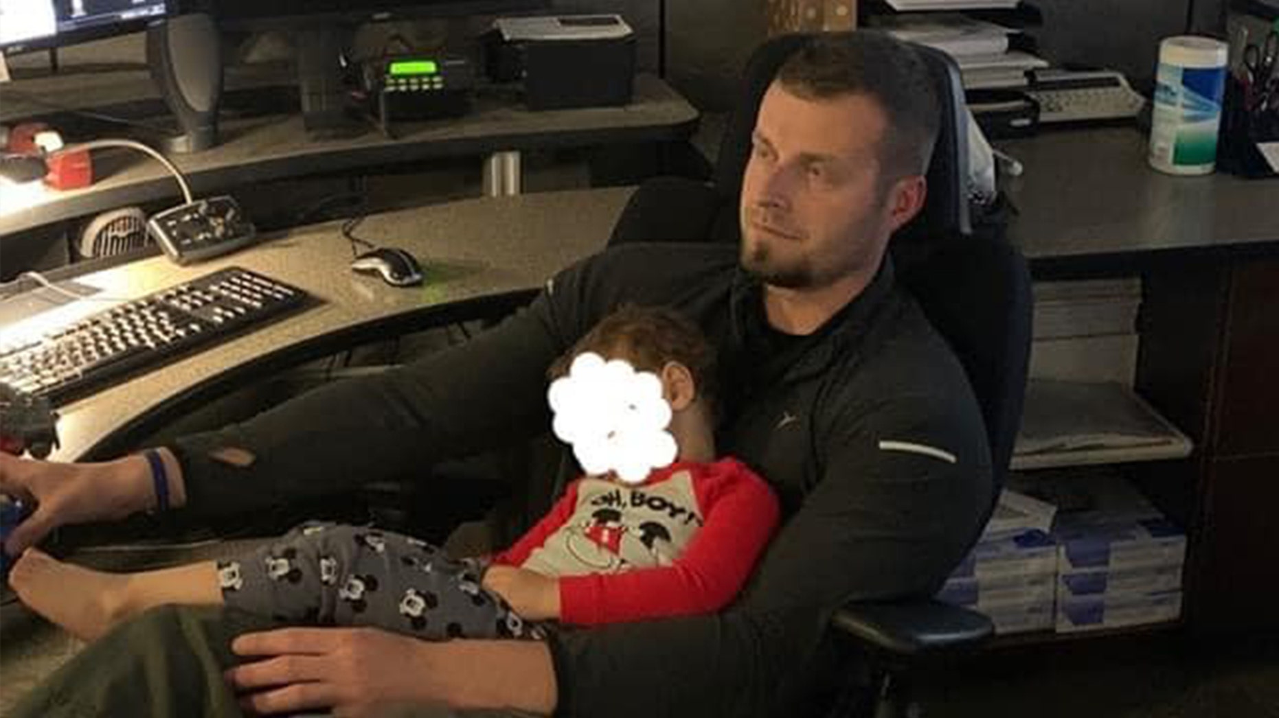Heartwarming Facebook post from Illinois sheriffs office goes viral | Fox News Heartwarming Facebook post from Illinois... 