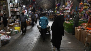 Bodybuilder reportedly hears 'chants calling for his death' after arrest for questioning why gyms are closed during pandemic