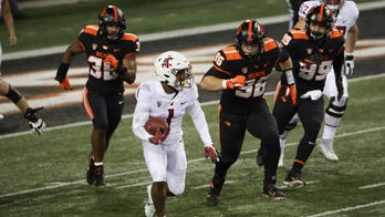 Jayden de Laura accounts for 3 TDs; Washington St. beats Oregon St.