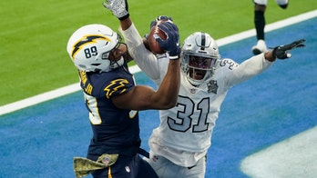 No catch: Raiders outlast Chargers after replay review
