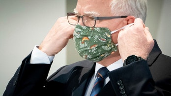 Minnesota governor to close bars, restaurants, fitness centers for 4 weeks amid coronavirus surge