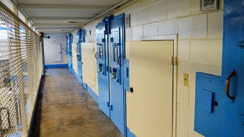 South Carolina officials say they can't get drugs for man's Friday execution