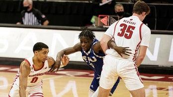 Reuvers leads No. 7 Wisconsin past Eastern Illinois, 77-67