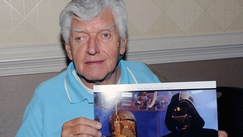 Celebrity 'Star Wars' actors and fans react to David Prowse's death, honor the late Darth Vader actor