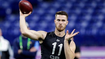 Jaguars' Jake Luton throws first career touchdown pass, a 74-yarder to D.J. Chark