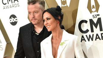 Jason Isbell, Amanda Shires ‘return’ CMA memberships over award show’s lack of tributes to John Prine, others